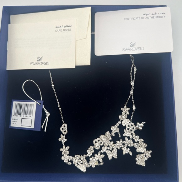 Swarovski All Around Eden Necklace Butterfly Clover 5190281 Mint In Box - Picture 7 of 7